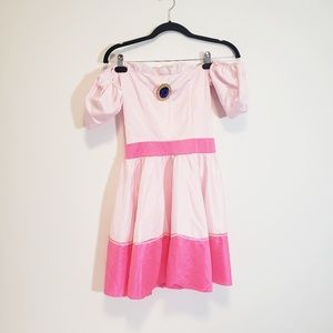 Princess Peach Halloween Costume